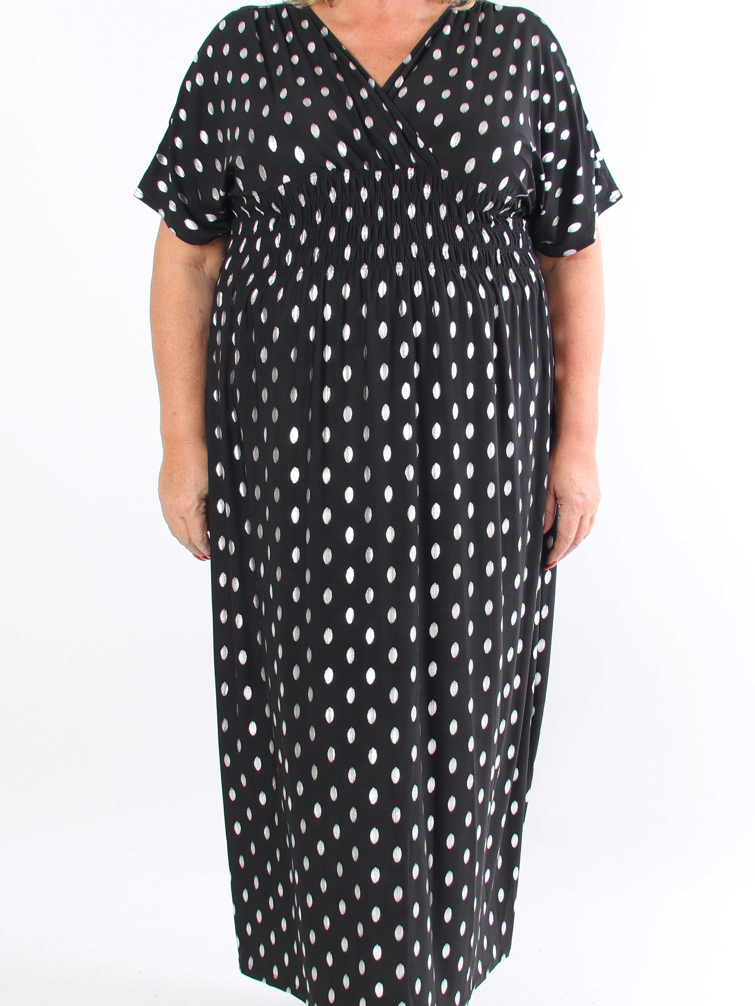 Pams Dot - Lång stretchig plus size-klänning med prickig detalj